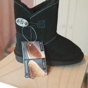 Bearpaw toddler boots size 9